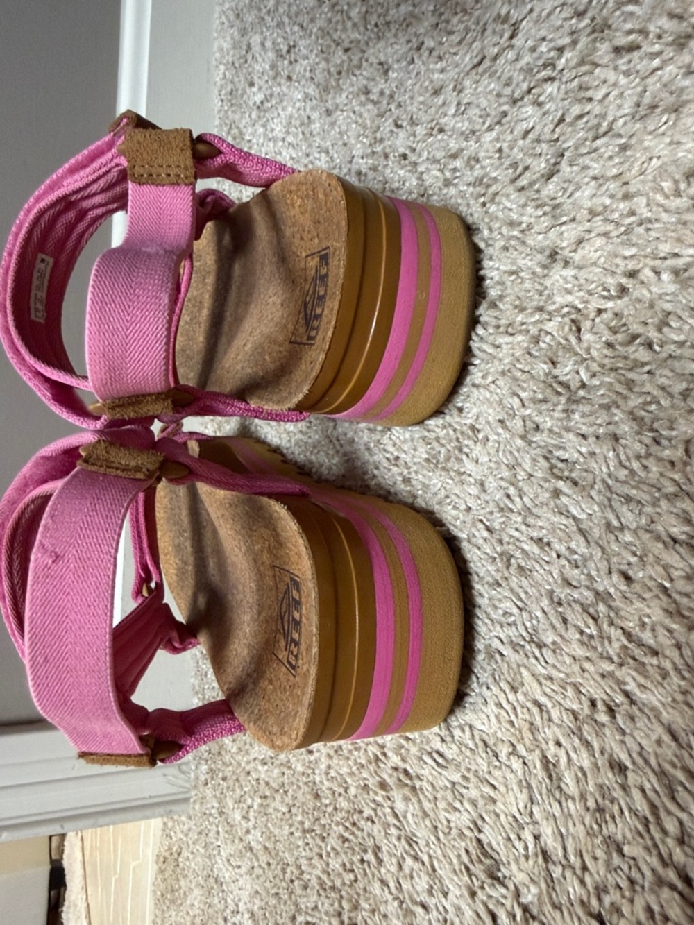 Reef Cushion Rem Hi Pink Sandals - Picture 4 of 7